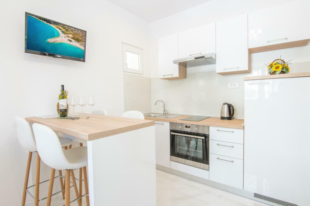 Apartment Holiday Makarska Ngoại thất bức ảnh
