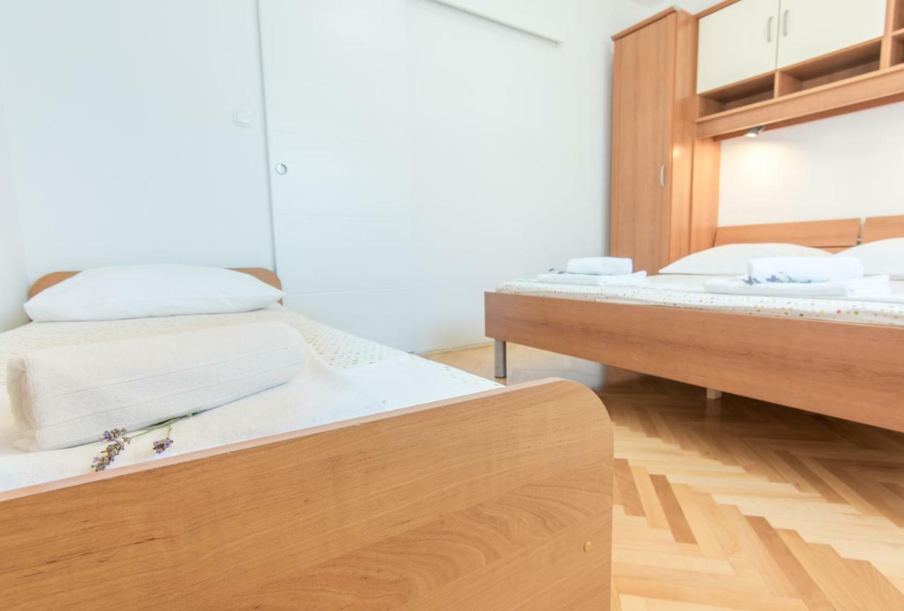 Apartment Holiday Makarska Ngoại thất bức ảnh